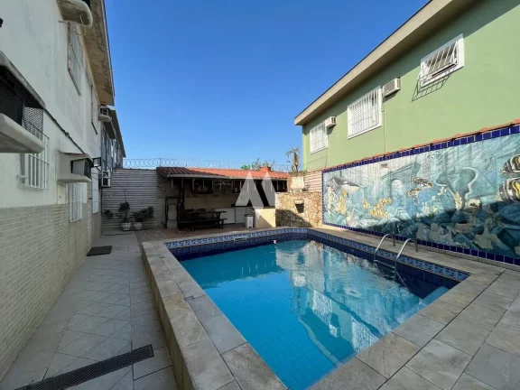 Imagem Casa sobreposta baixa vendida com porteira fechada, com piscina e churrasqueira