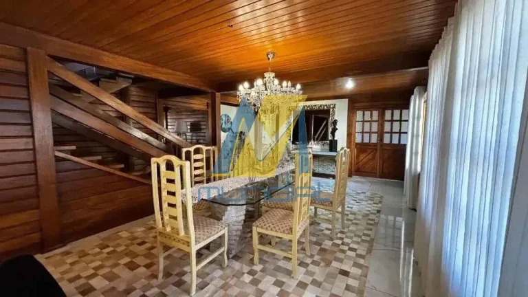Imagem Casa de Alto Padrão à Venda com 540m² - Espaço, Conforto e Sofisticação