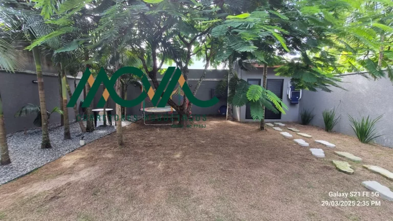 Imagem Belíssima residência térrea, moderna e recém-construída, PERTINHO da Praia