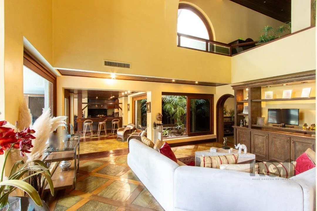 Imagem Casa para Venda - 645m², 4 dormitórios, sendo 4 suites, 11 vagas - Tristeza