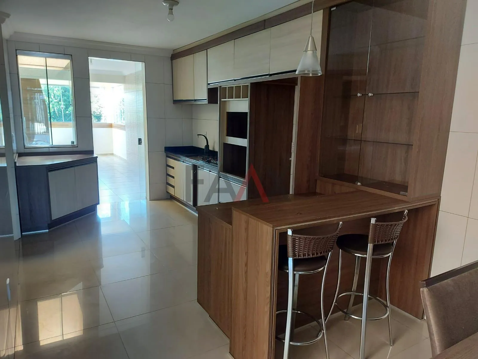 Imagem Casa semi-mobiliada com 4 dormitórios para locação, Alto da XV, GUARAPUAVA - PR