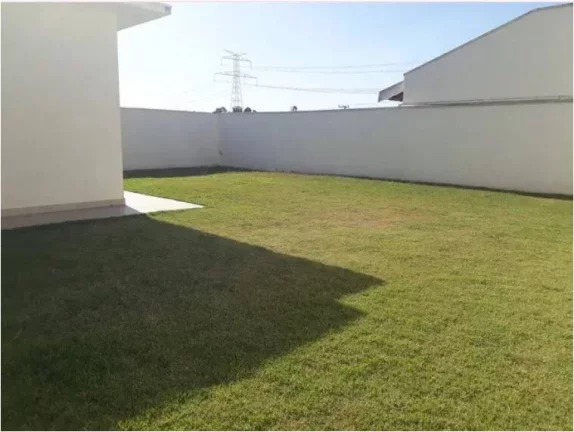 Imagem casa térrea dentro de condomínio
