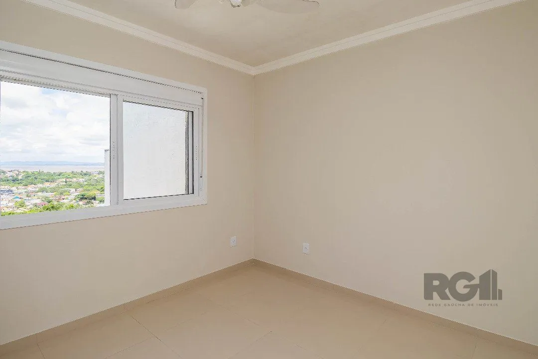 Imagem Sobrado, 185 metros quadrados privativo, com 3 quartos, 1 suíte, Living e cozinha integrados, lareira, churrasqueira, lavabo e 2 vagas de garagem. e 2 vagas de garagem