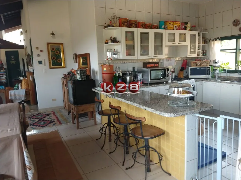 Imagem Imperdível oportunidade: Casa de luxo em condomínio Santa Fé, Vinhedo-SP, com 4 suítes e 8 vagas de garagem!