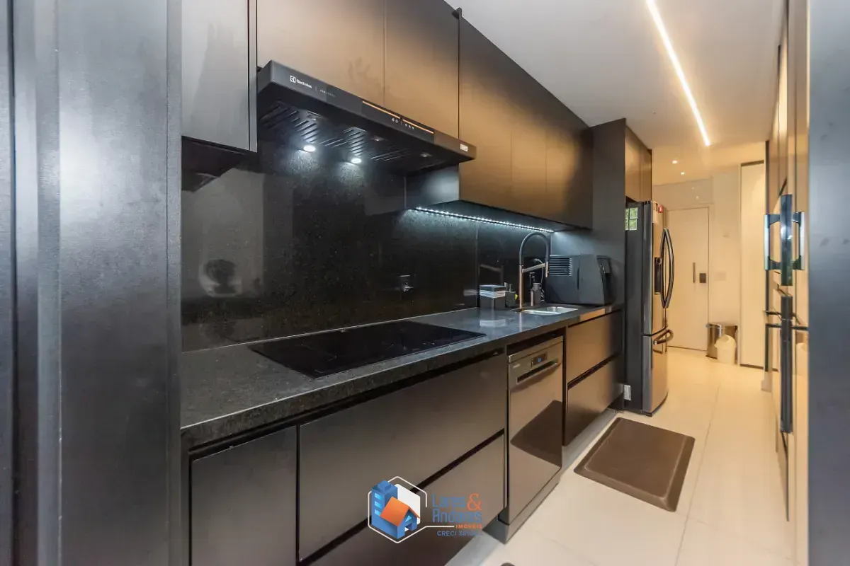Imagem Duplex para venda em Chácara Santo Antônio com 4 quartos, sendo 4 suítes, 270m²
