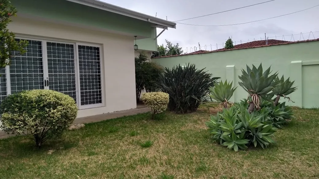 Imagem Casa para Locação 3 Quartos, 1 Suite, 3 Vagas, 600M², Centro, Pindamonhangaba - SP