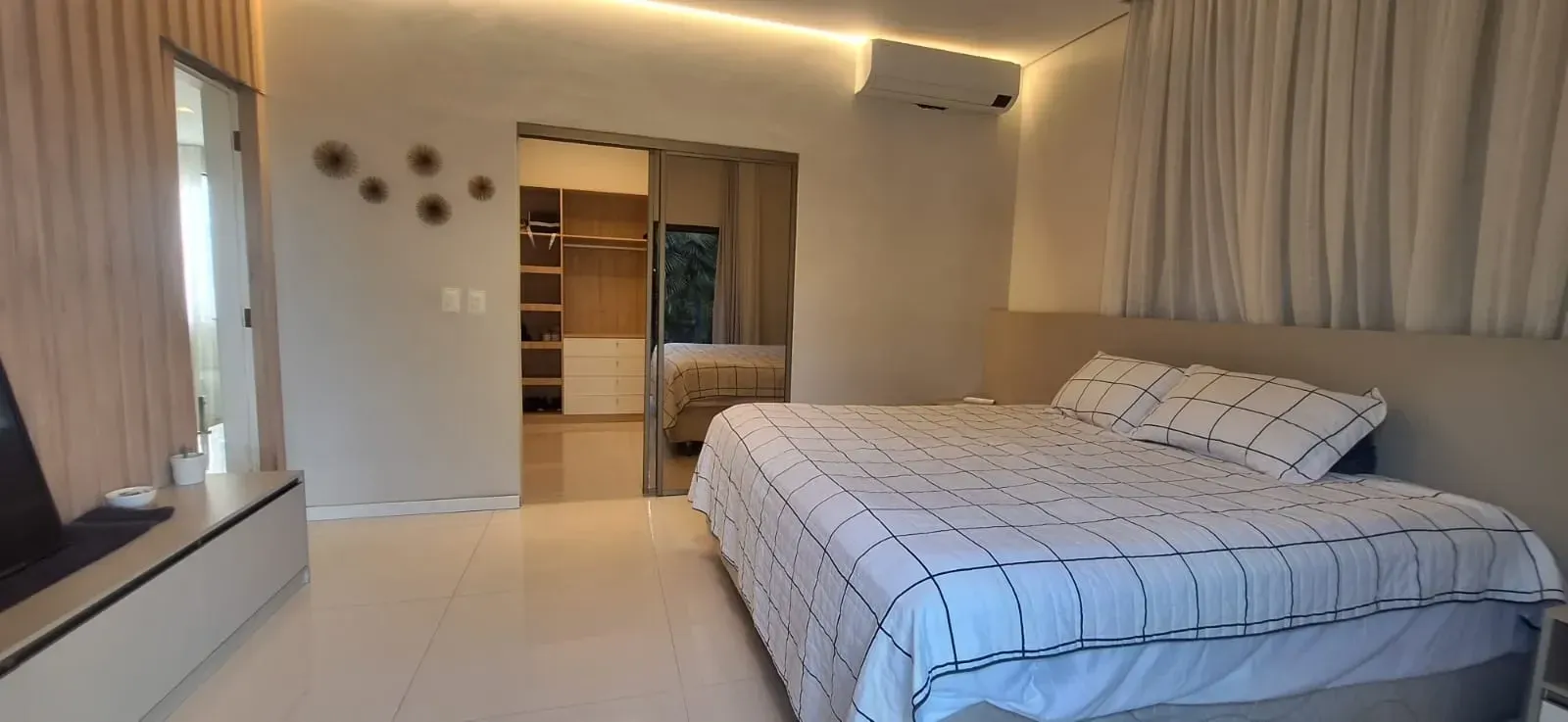 Imagem Casa de Condomínio com 3 Quartos à Venda, 420 m² em PIRES FAÇANHA - EUSEBIO