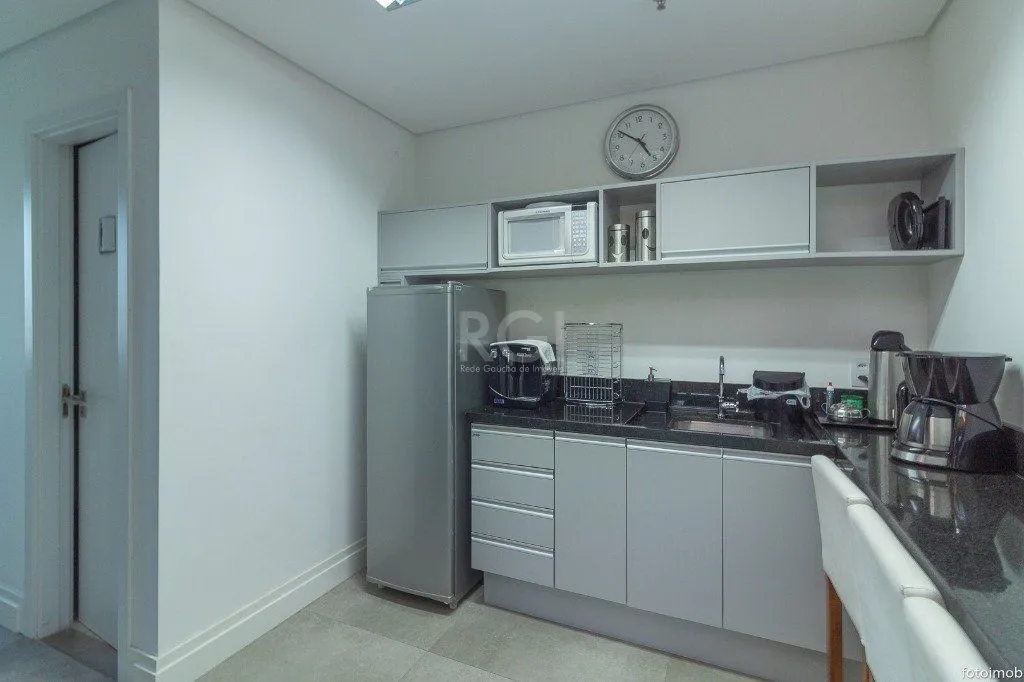Imagem Conjunto/Sala para Venda - 106.57m², 0 dormitórios, 2 vagas - Petrópolis