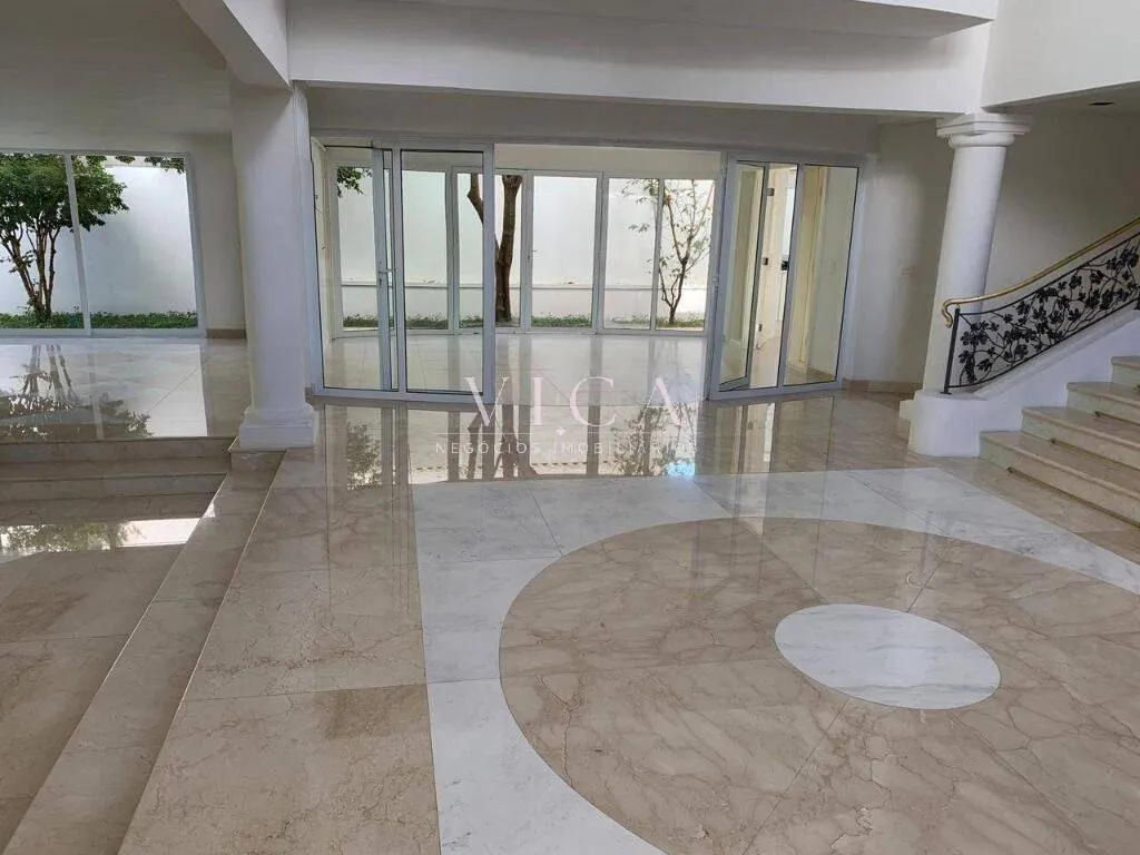 Imagem Casa Alto Padrão para Locação no Tamboré 02, 904m², 4 Suítes, Piscina, SPA