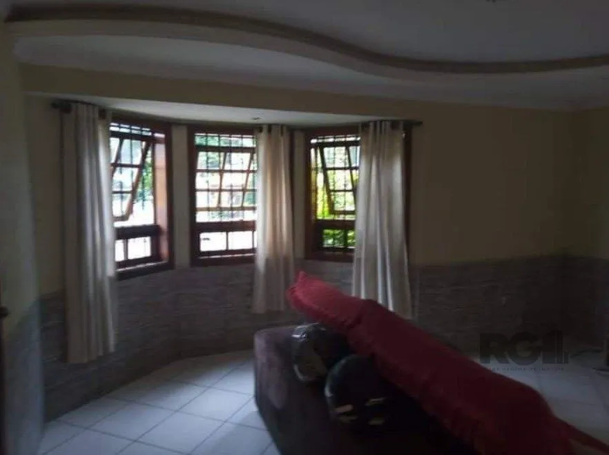 Imagem Casa 179m², 3 dormitórios, 3 vagas no bairro Parque Santa Fé