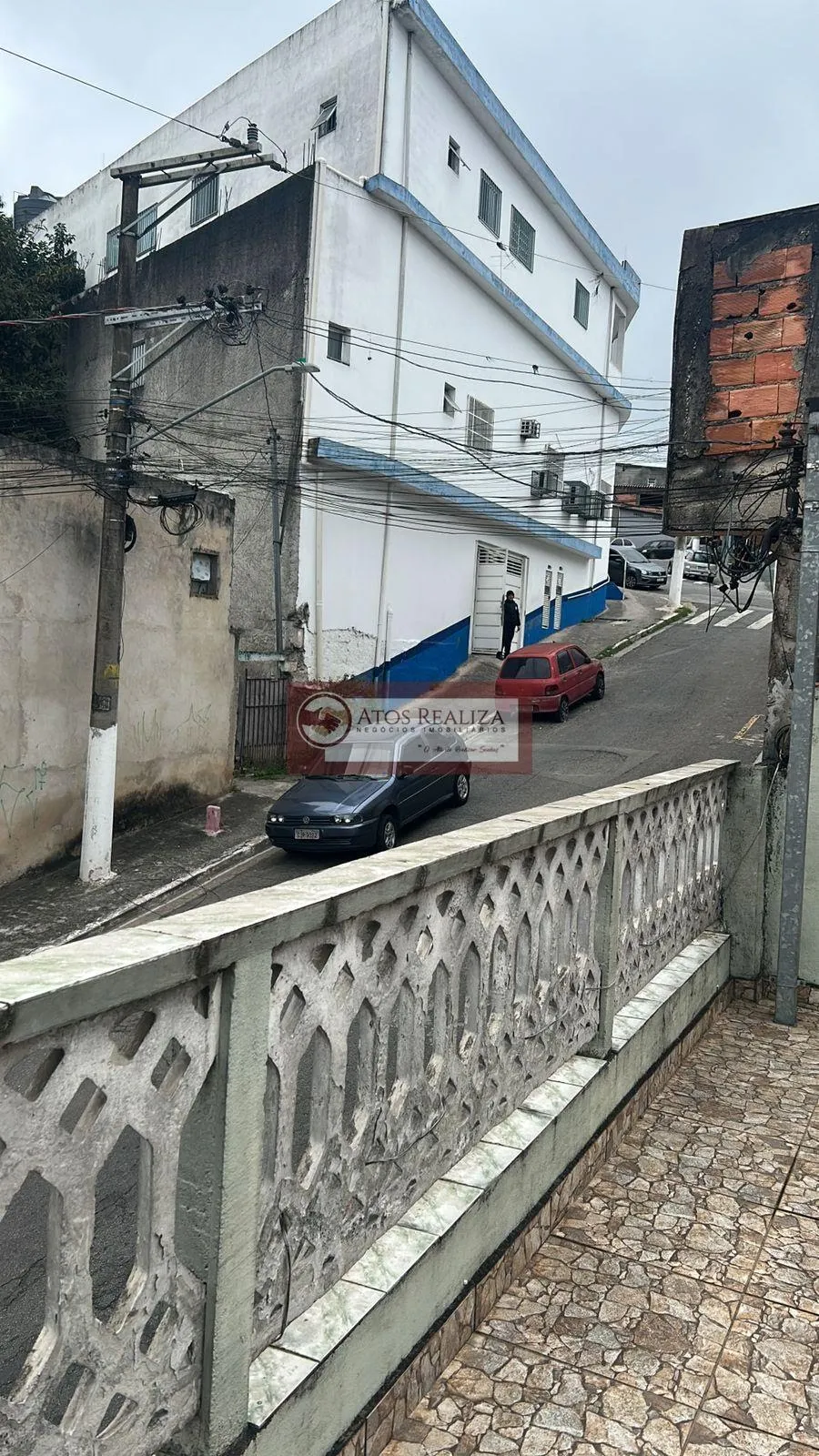 Imagem Sobrado à Venda no Jardim Presidente SP, com 6 Quartos no total, 358m², Imóvel com 3 casas para Renda, Valor irresistível. R$ 390k.