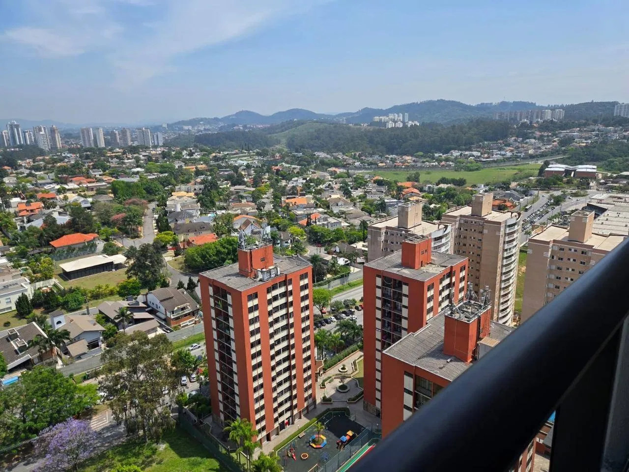 Imagem Apartamento Novo e Mobiliado no Tamboré - 2 Quartos e Varanda