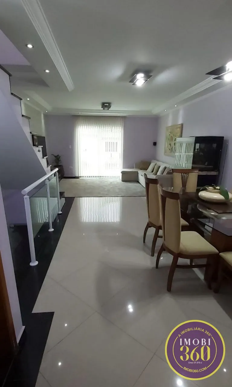Imagem Lindo espaçoso sobrado