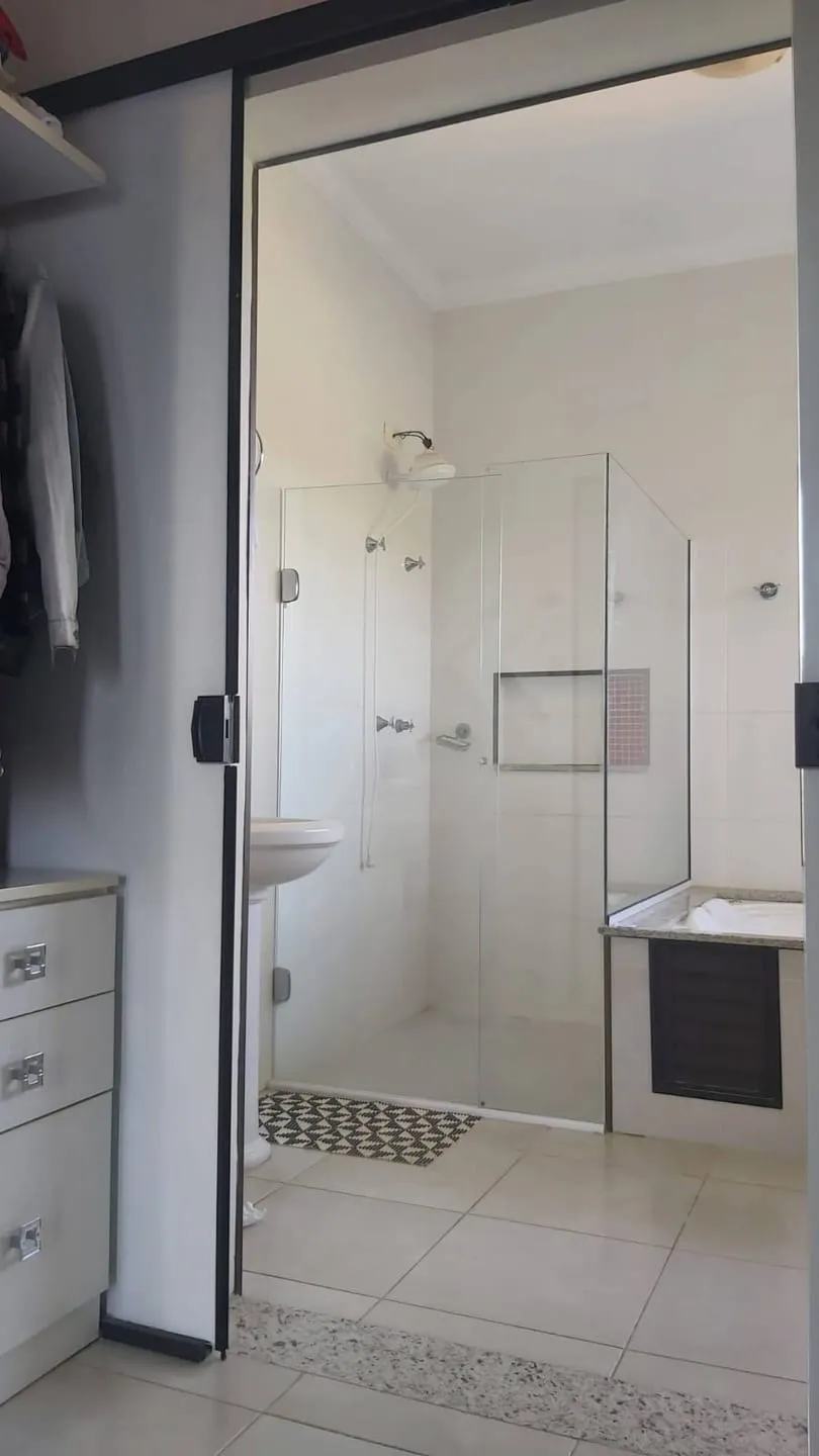 Imagem Casa à venda 3 Quartos, 3 Suites, 4 Vagas, 1078M², Abaete, Taubaté - SP | Reserva Altos do Cataguá