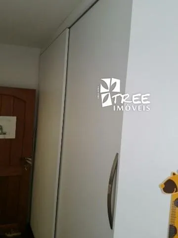 Imagem VENDA E LOCAÇÃO DE CASA NO CONDOMÍNIO NOVO HORIZONTE, EM ARUJÁ/SP, 350m² com 2 quartos, suíte, sala com lareira, piscina e churrasqueira. CONSULTE-NOS