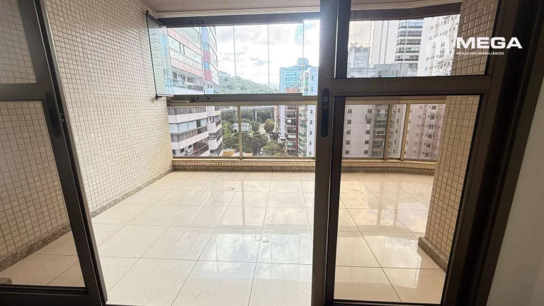 Imagem Apartamento com 4 dormitórios à venda, 170 m² por R$ 1.900.000,00 - Praia da Costa - Vila Velha/ES