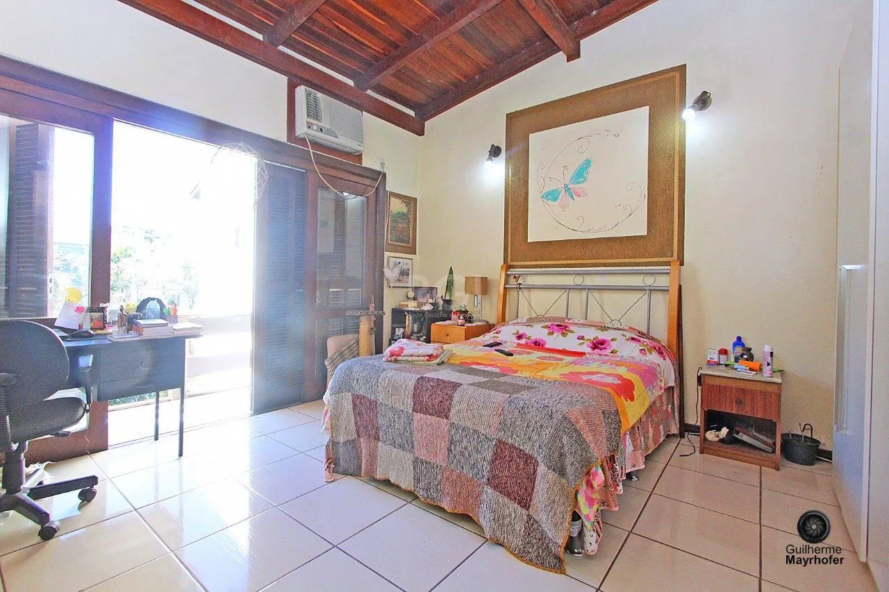 Imagem Casa para Venda - 249.54m², 4 dormitórios, sendo 1 suites, 5 vagas - Ipanema