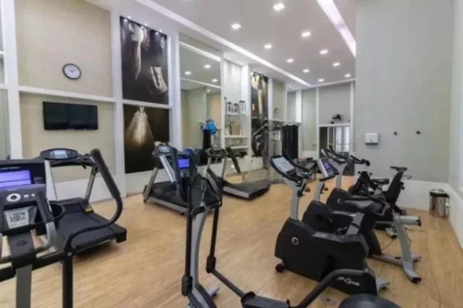Imagem LINDO DUPLEX COM DUAS SUÍTES, ANDAR ALTO, DECORADO E MOBILIADO, VISTA LIVRE ETERNA PARA O CAMPO BELO