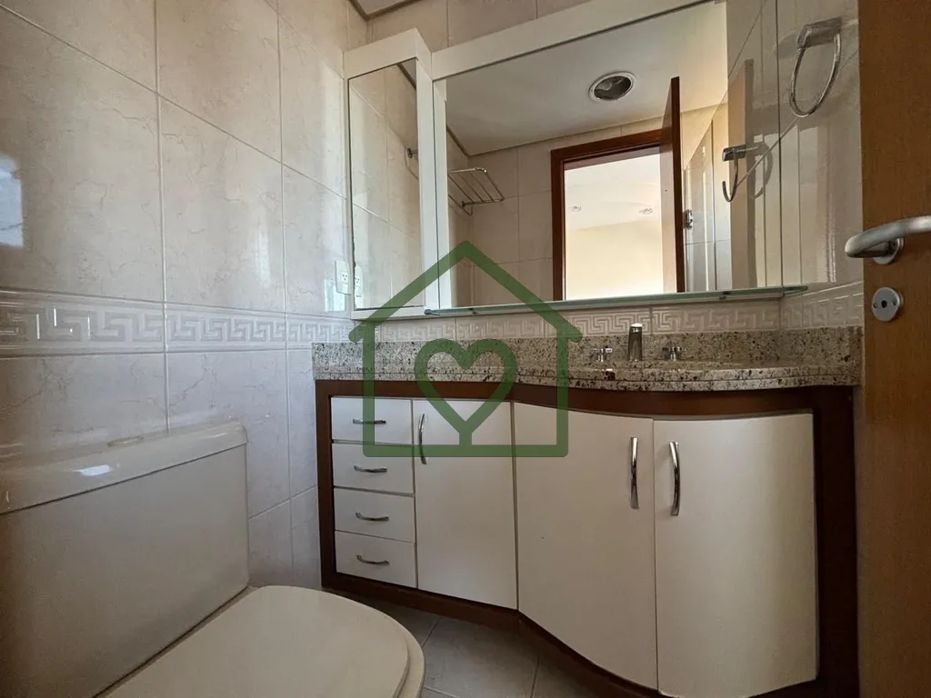 Imagem Viviane Paz Imóveis vende ótimo apartamento mobiliado, com vista panorâmica no Menino Deus, conta...
