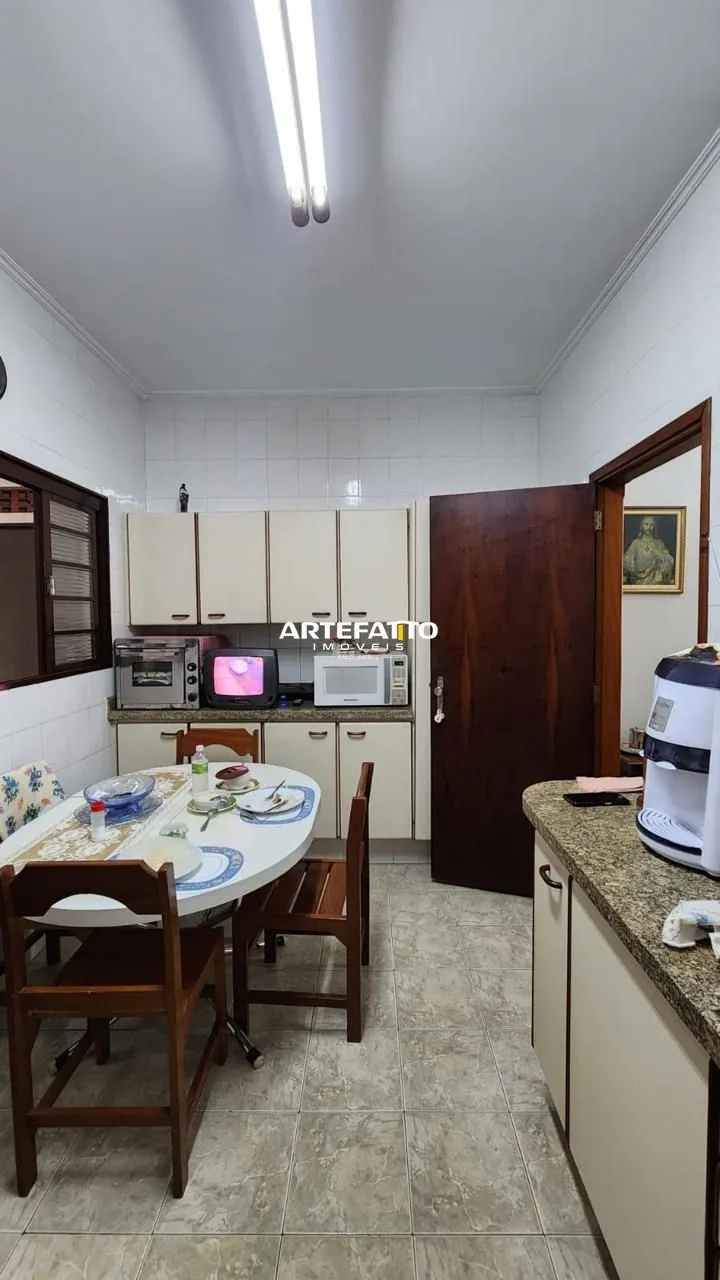 Imagem Casa na Avenida Santa Cruz para comércio