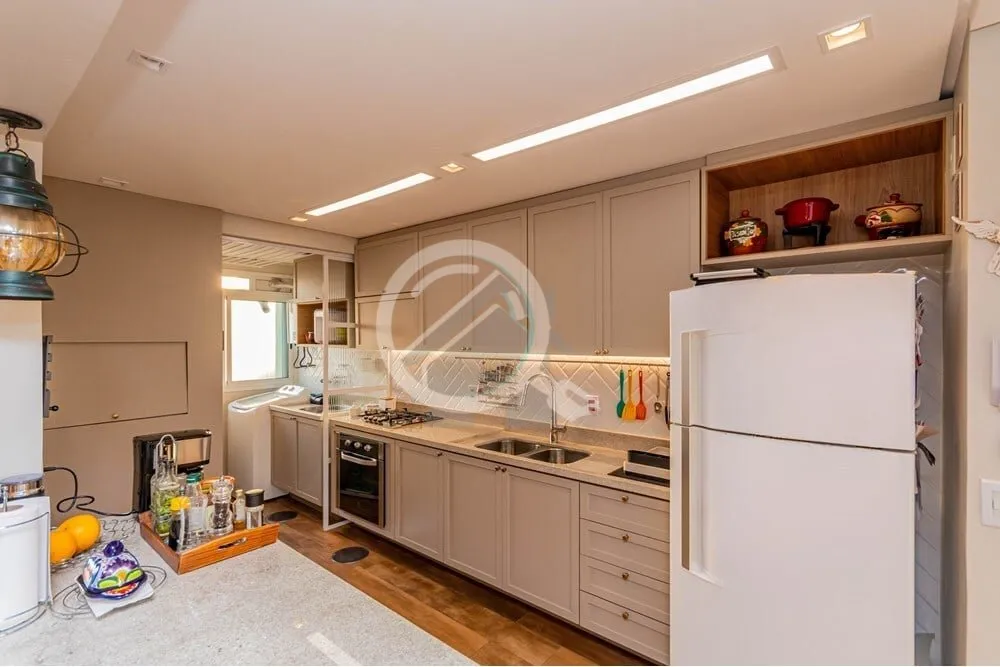 Imagem Apartamento encantador, todo reformado, semi mobiliado, pronto para morar! Conta com 79 m² de área...
