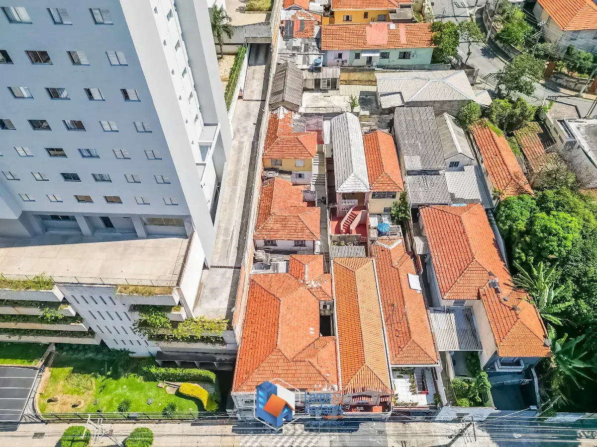 Foto do imóvel Sobrado para venda em Piqueri com 7 quartos, 300m² em Rua Coronel Bento Bicudo