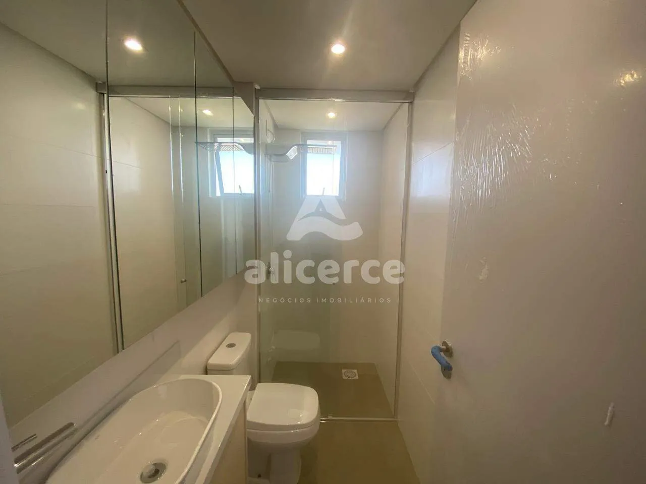 Imagem Apartamento vista mar l 2 dormitórios, 1 suíte l 73,32m² l Ipiranga - São José/SC