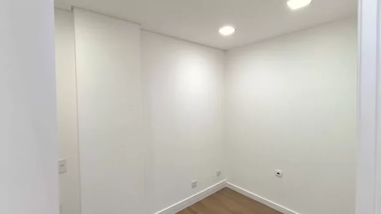 Imagem SALA COMERCIAL DE 53M² PARA LOCAÇÃO, COM 2 BANHEIROS, 1 VAGA - ED. GOLDEN OFFICE - EM JUNDIAÍ SP