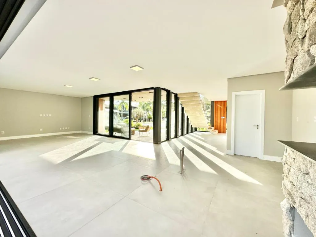 Imagem Casa em Condominio 4 Dormitórios - Bairro Atlantida
