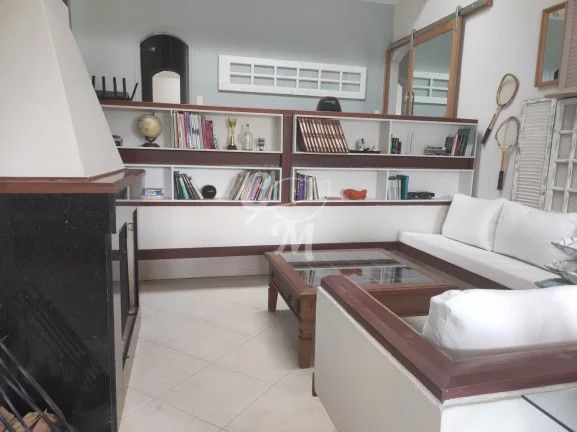 Imagem Excelente Casa em Condomínio Fechado