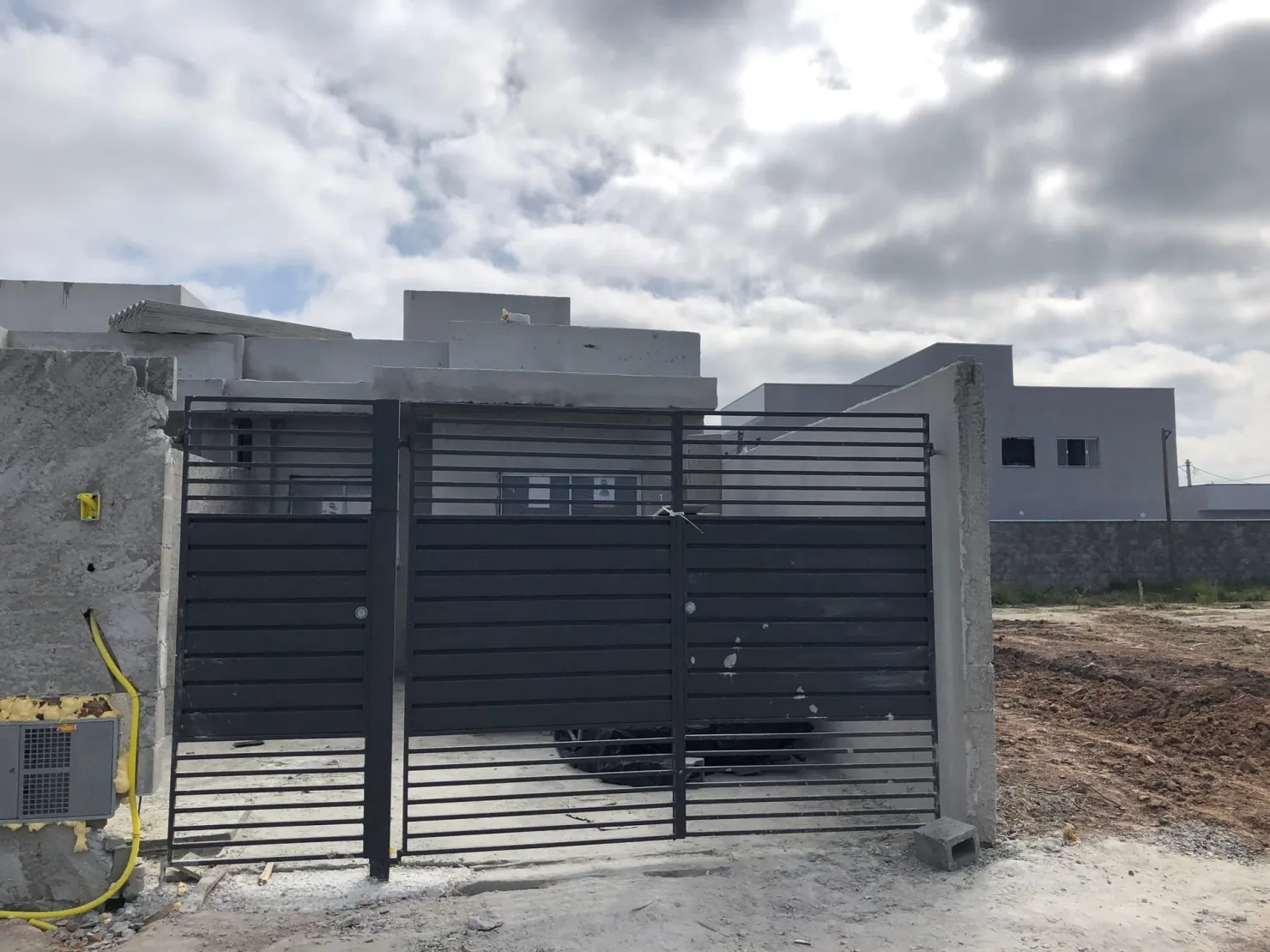 Foto do imóvel Casa à venda 2 Quartos, 2 Vagas, 125M², Conjunto Habitacional Terra dos Ipês W, Pindamonhangaba - SP