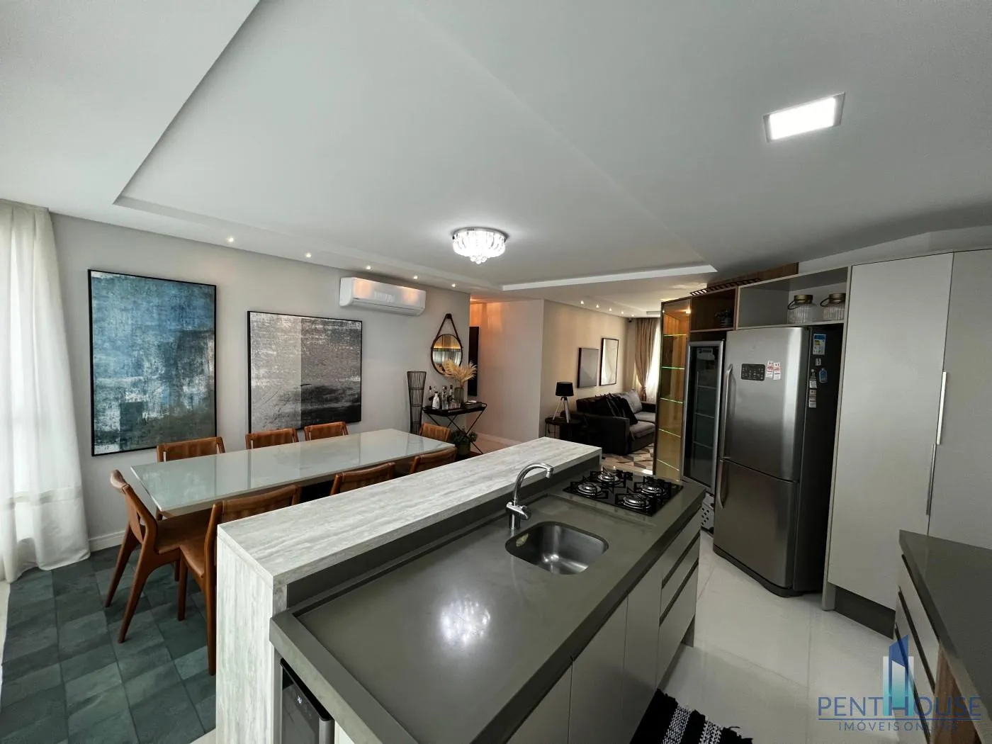 Imagem Apartamento Zona Central para Venda em Balneário Camboriú, CENTRO, 3 dormitórios, 3 suítes, 4 banheiros, 2 vagas