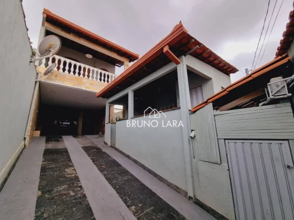Imagem Casa á venda em Betim, bairro Vila Cristina.
