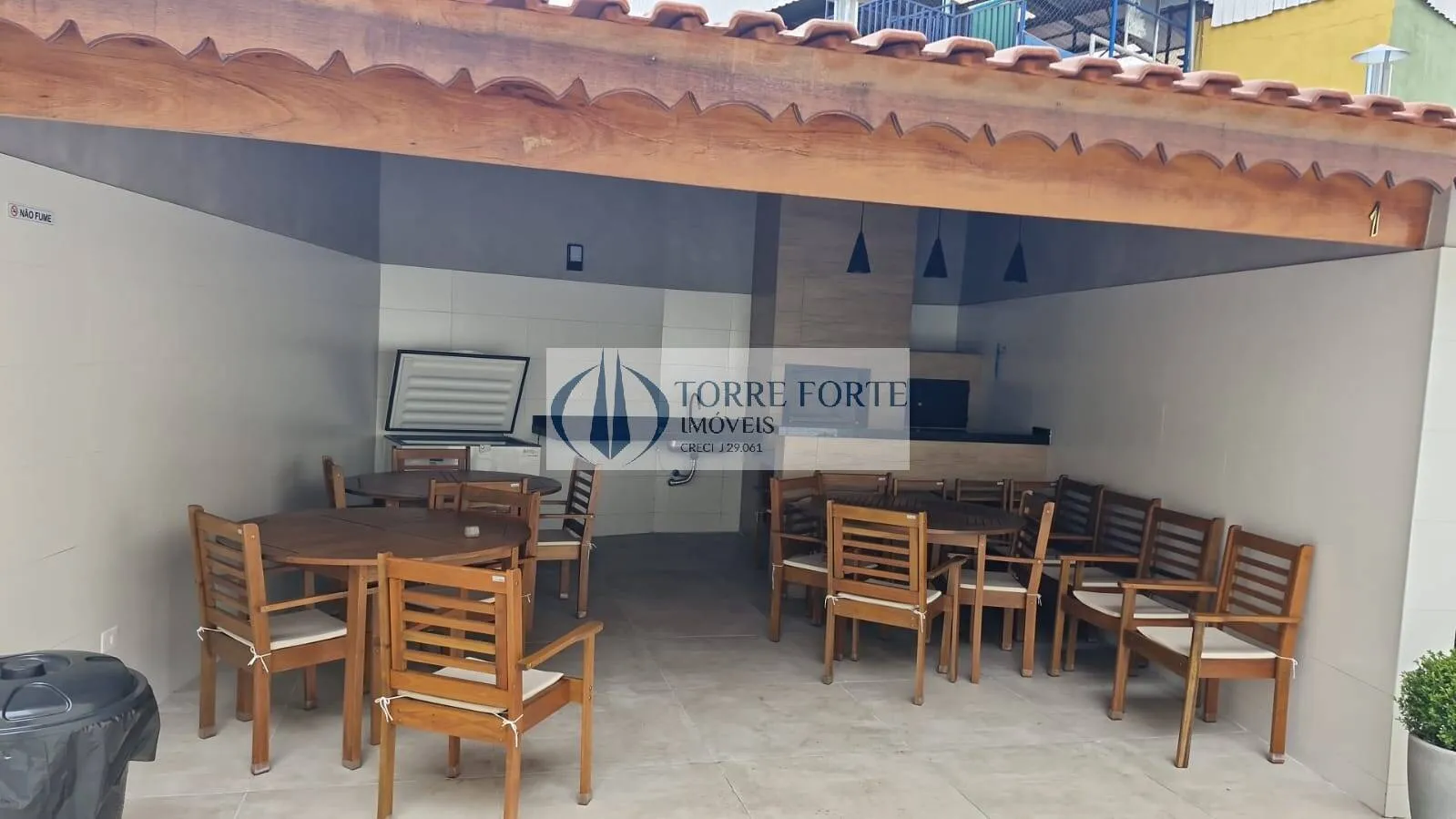 Imagem Apartamento com 2 dormitórios, 1 vaga , Varanda na Vila Ema.