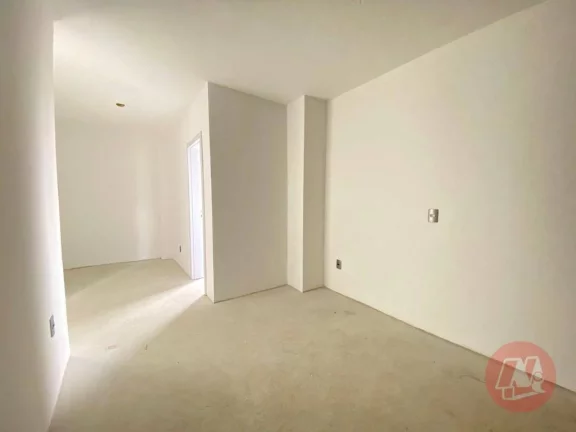 Imagem No bairro Tristeza, casa em condomínio com 2 andares, 3 dormitórios, suíte e 2 vagas.