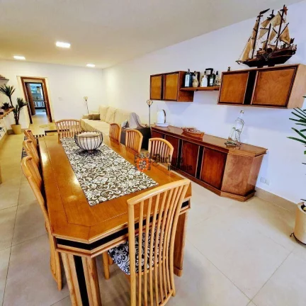 Imagem Apartamento com 4 dormitórios à venda, 194 m² por R$ 1.800.000,00 - Jardim Astúrias - Guarujá/SP