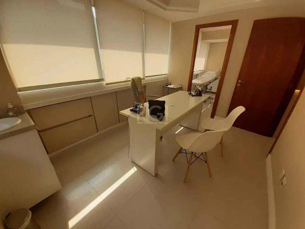 Imagem Conjunto/Sala para Venda - 104.28m², 0 dormitórios, 2 vagas - Menino Deus