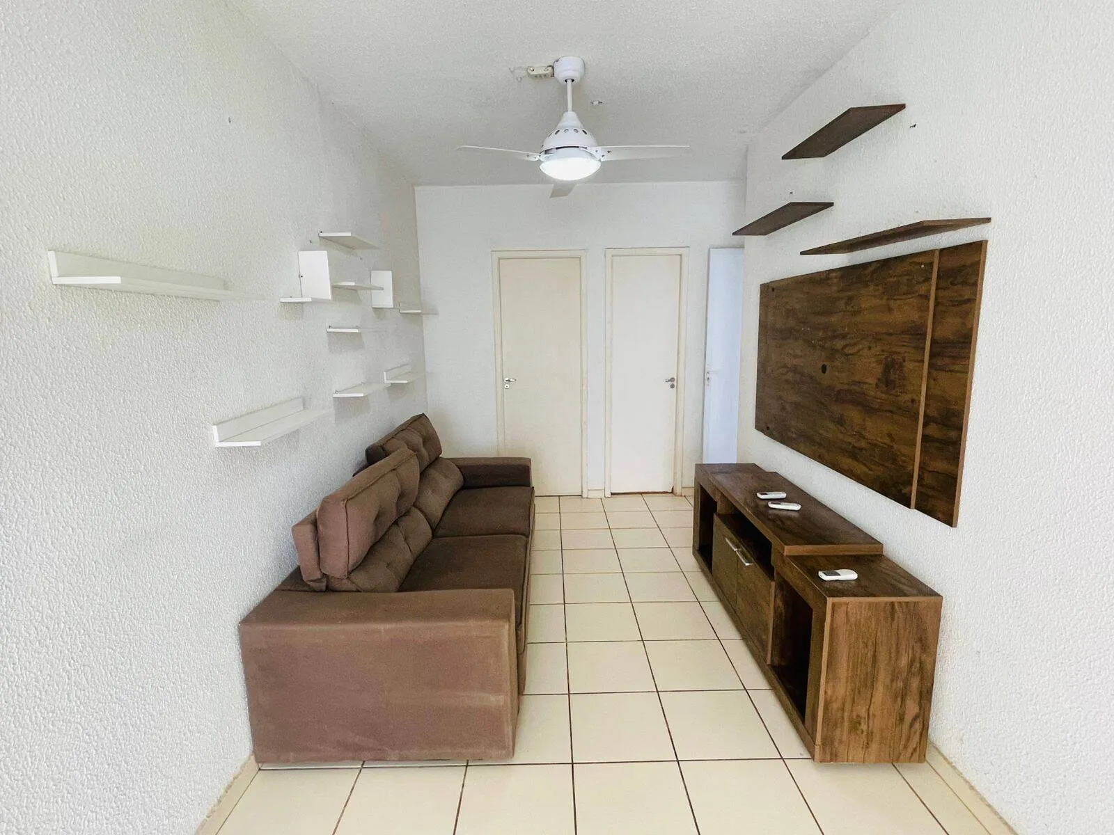 Foto do imóvel Casa 2 Quartos sendo 1 Suíte Condomínio Rio Manso Bairro Jardim Imperial em Avenida das Palmeiras