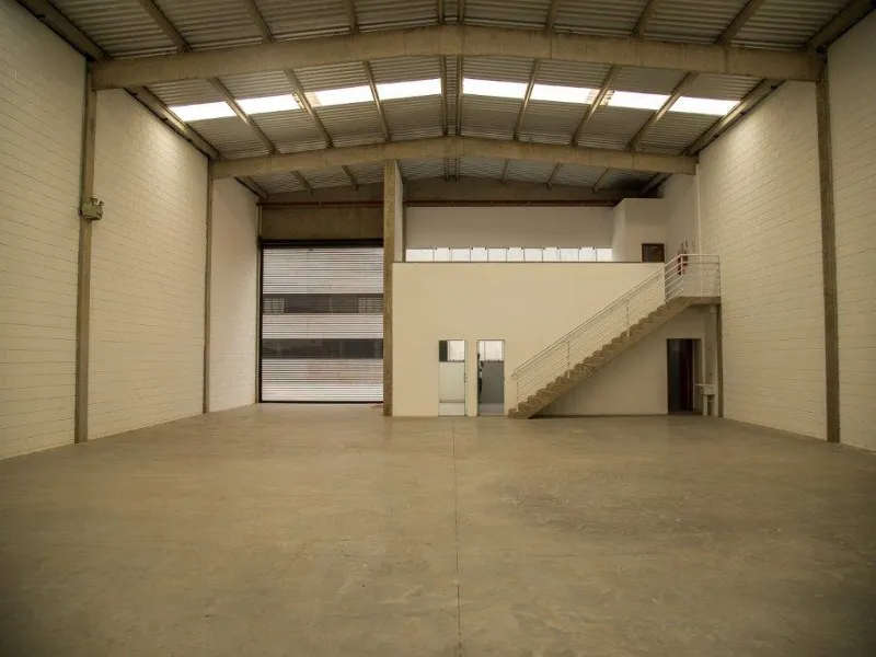 Imagem GALPÃO INDUSTRIAL EM SOROCABA, 580M² - R$ 15.900,00 Locação