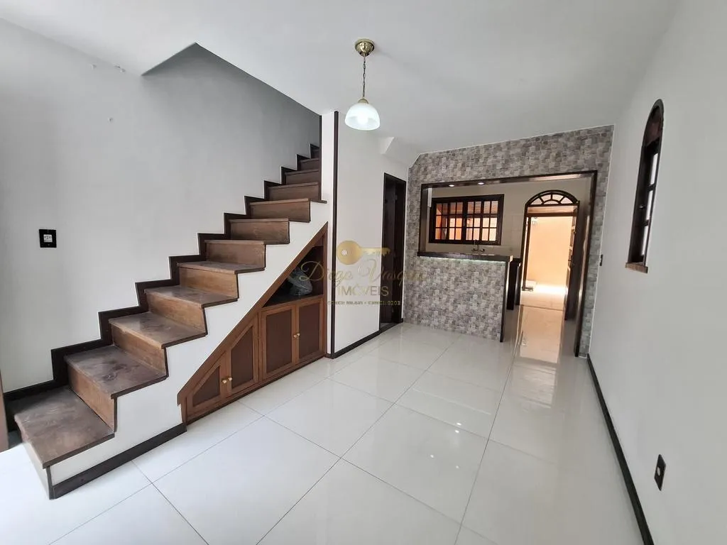 Imagem Casa em Condomínio para Venda em Teresópolis / RJ no bairro Artistas