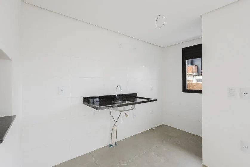 Imagem Excelente Apartamento semimobiliado de 71 m² privativos no Bairro Petrópolis.
