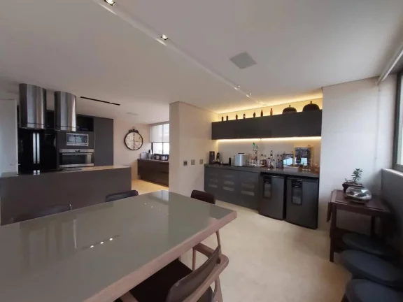 Imagem Cobertura com 4 Quartos e 6 banheiros à Venda, 540 m² melhor localização.