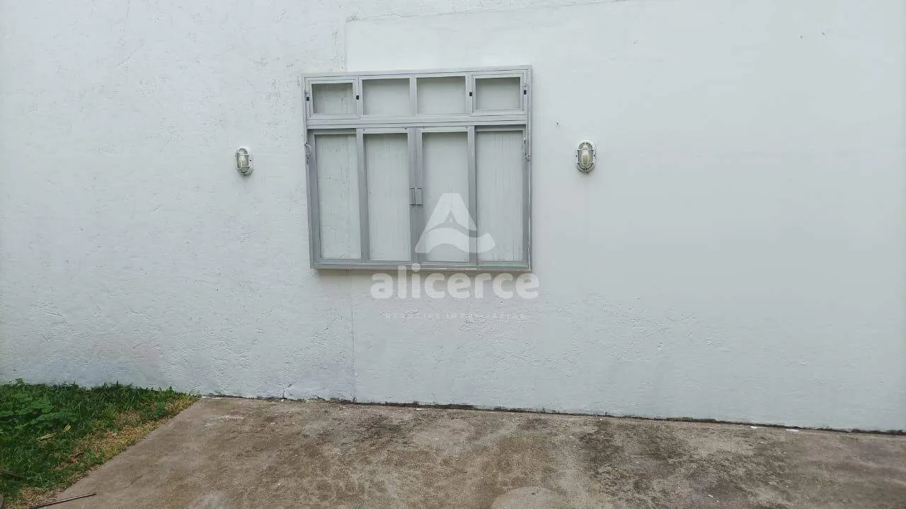 Imagem Casa à venda no bairro Estreito, a uma quadra da Beira-Mar Continental- Florianópolis/SC