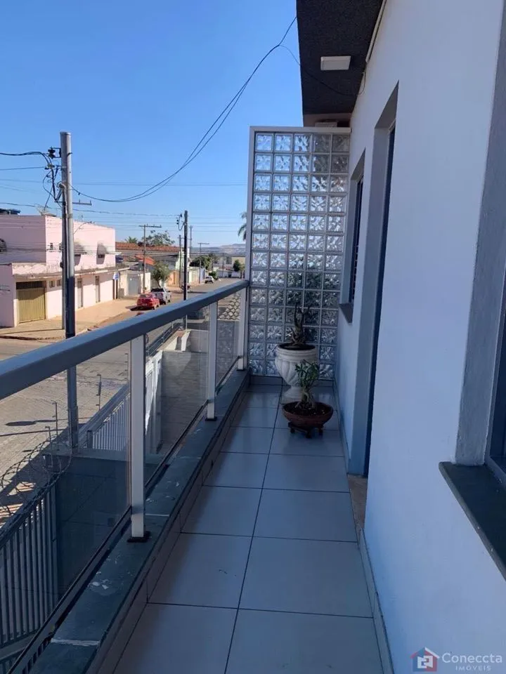 Imagem Casa com 3 dormitórios à venda, 111 m² por R$ 420.000,00 - Vila Garcia - Patos de Minas/MG