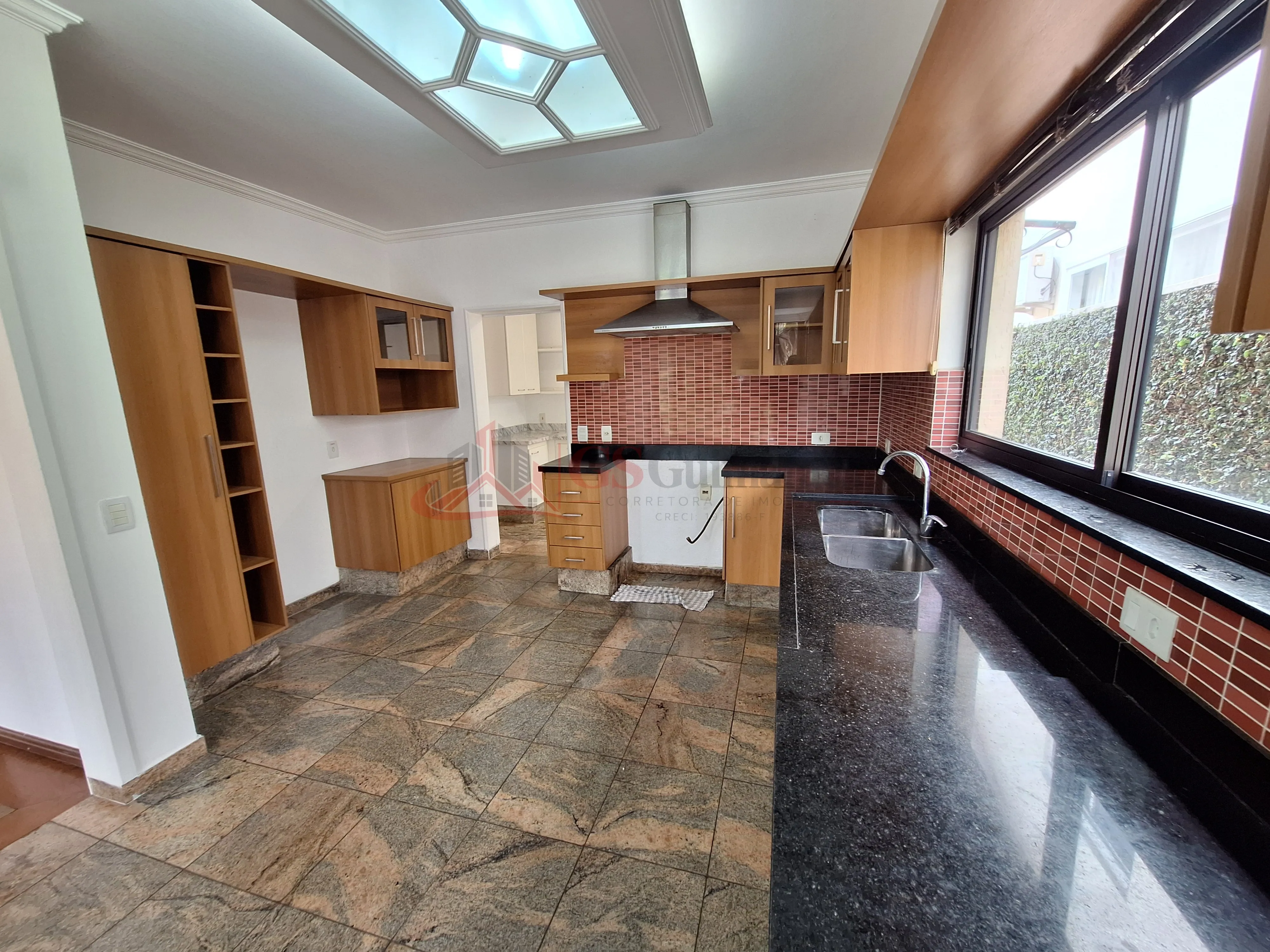 Imagem Casa no Residencial 10 - 421,06 m², 1 dormitório | Alphaville