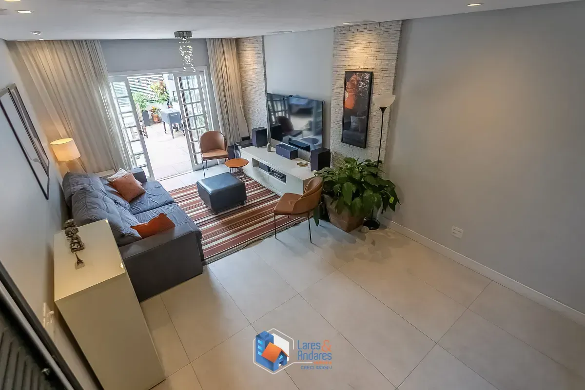 Imagem Sobrado para venda em Vila Império com 3 quartos, sendo 1 suíte, 219m²