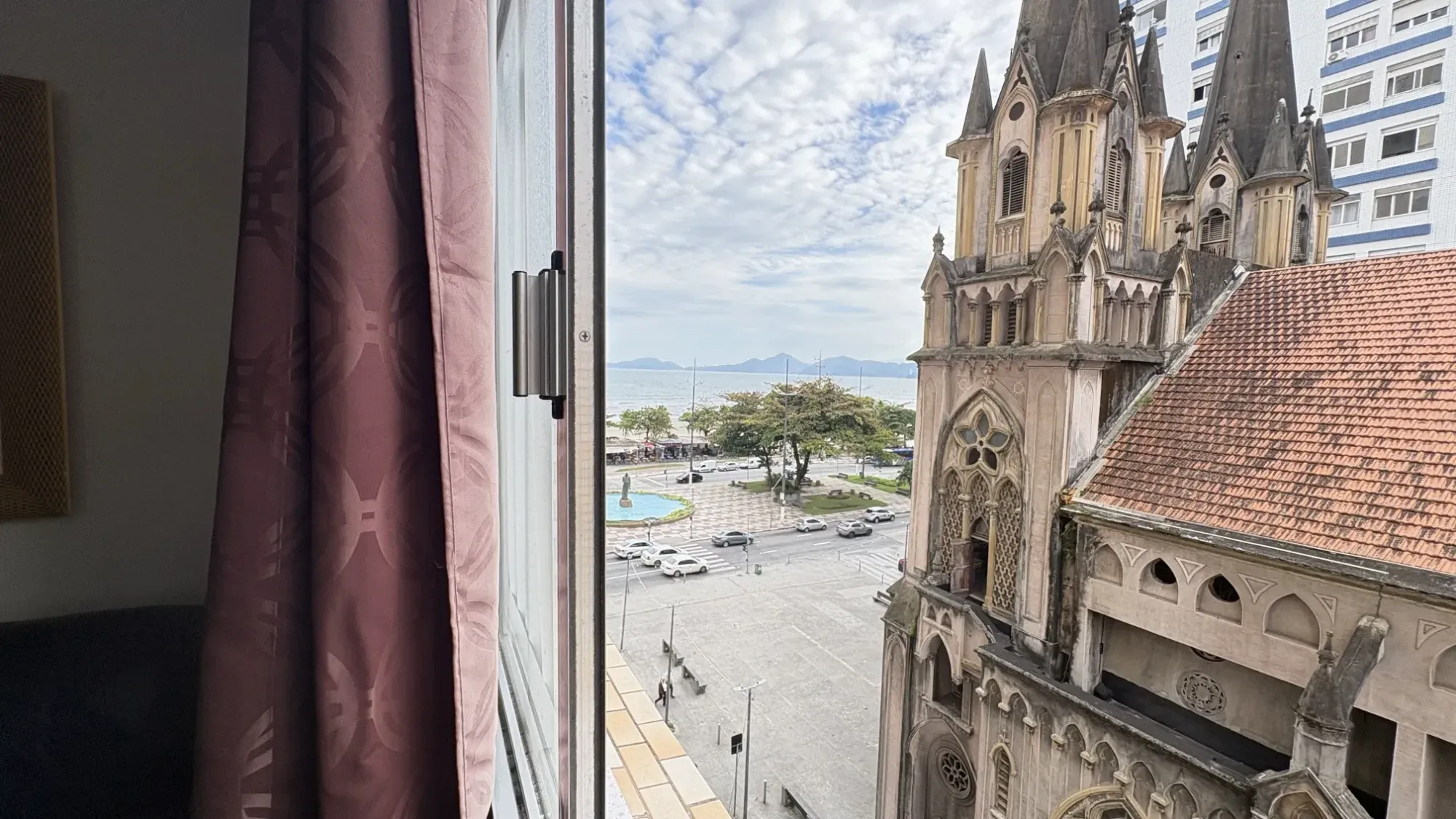 Imagem Apartamento com 2 Quartos à Venda, 70 m² em Embaré - Santos