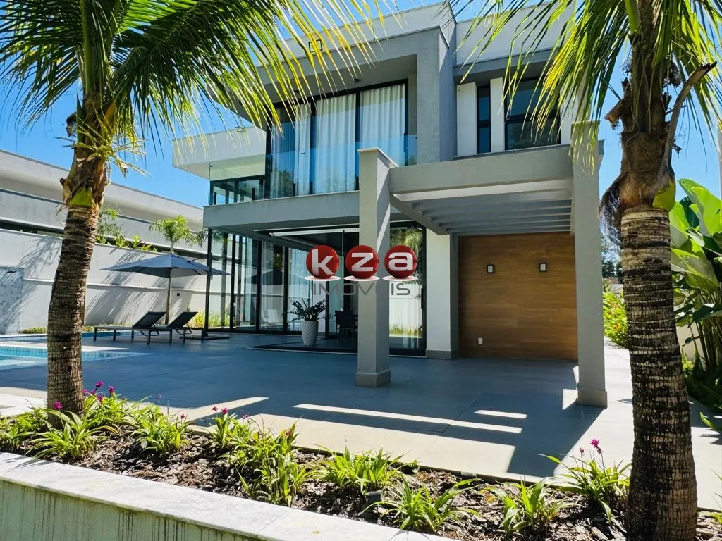 Imagem Luxuosa casa em condomínio à venda em Valinhos-SP, no Condomínio Residencial Ypê Dourado: 3 quartos, 3 suítes, 3 salas, 5 banheiros, 4 vagas, 384m².