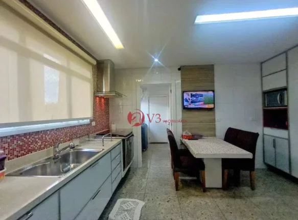 Imagem Apartamento com 152 metros quadrados cozinha, 3 salas com 1 lavabo, 3 quartos com suítes, varanda, closet, 3 vagas de garagem