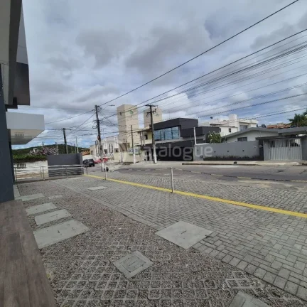 Imagem Alugo 9 salas comerciaide 24 e 18 m2 com banheiro e espaço pra cozinha